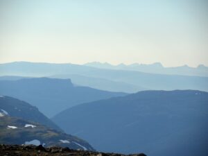 Utsikt vestover fra fjellheimen ved Rabothytta